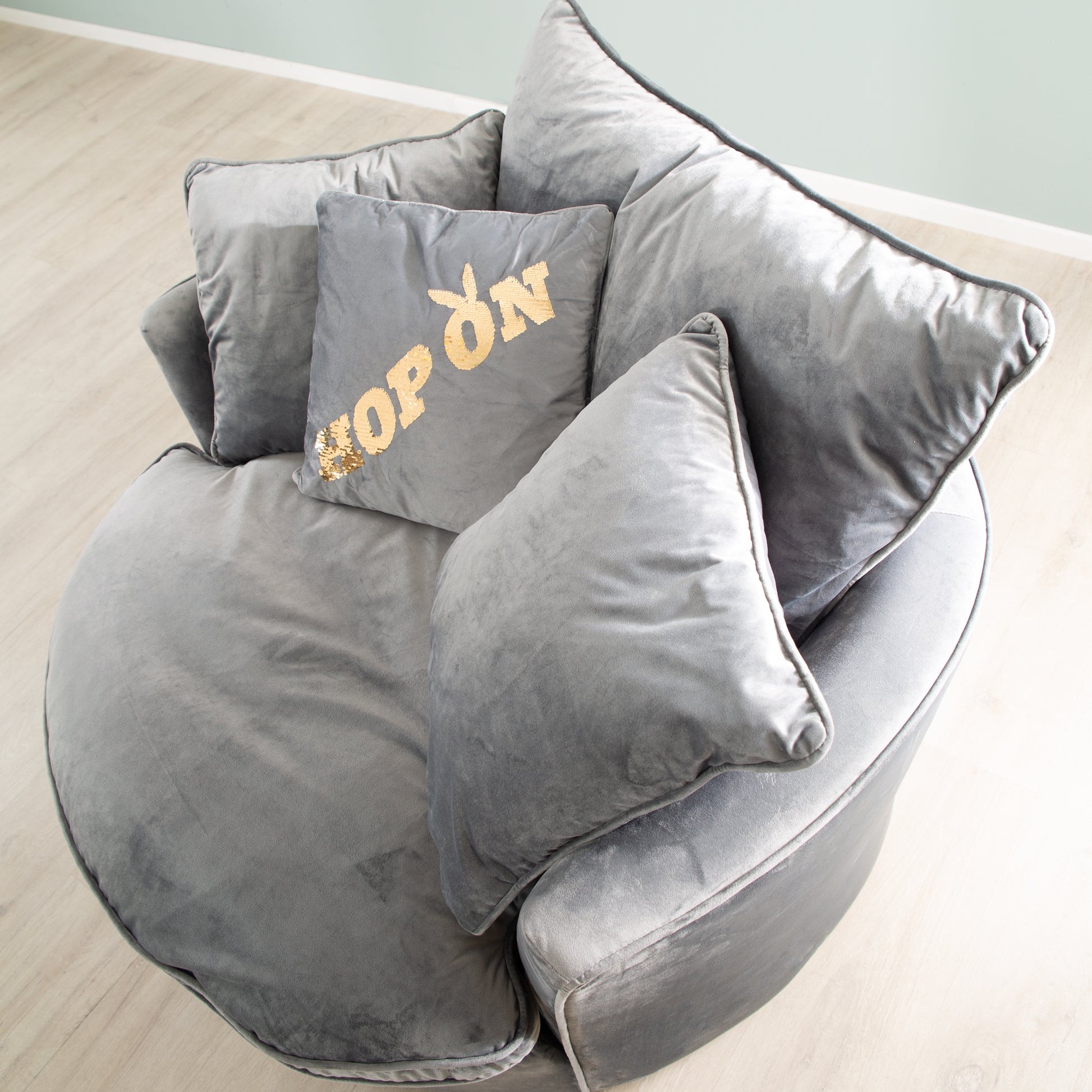 PLAYBOY - Drehsessel/Loveseat "ELOISE" Fernsehsessel inkl. 4 Kissen, gepolsterte Sitz- und Rückenlehne, 360° Drehfunktion, Samtstoff in Anthrazit - einrichten-24, Sessel & Sitzhocker