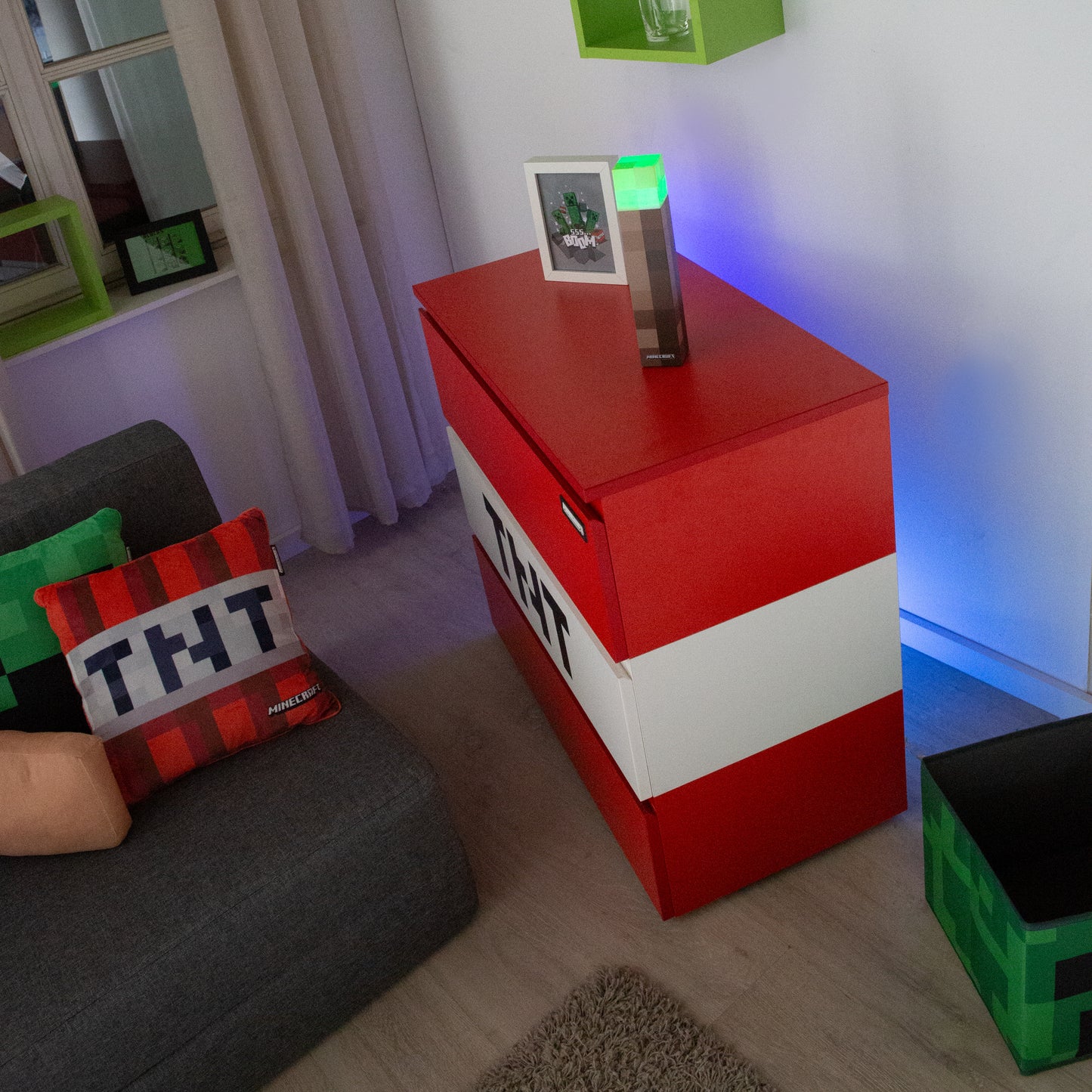 MINECRAFT - Kommode mit 3 Schubladen, Dresser, TNT-Würfel, Gaming Möbel mit Beleuchtung
