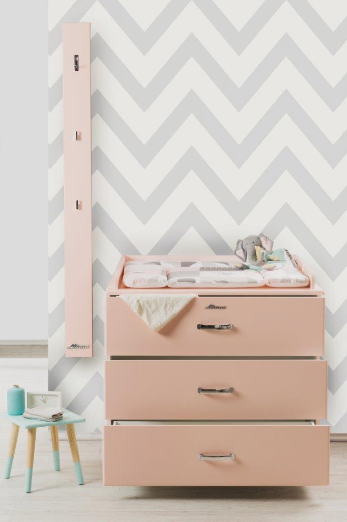 Miami Garderobenpanel mit 3 chromfarbenen Haken, Autometallic-Lackierung in Rose quarz