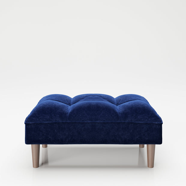 PLAYBOY - Ottoman "SCARLETT" gepolsterte Fussablage passend zum Sofa, Samtstoff in Blau mit Massivholzfüsse, Retro-Design,Sofas & Ottomane - playboy