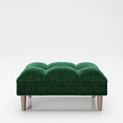 PLAYBOY - Sofa mit Fussablage "SCARLETT" gepolsterte Couch mit Bettfunktion, Samtstoff in Grün mit Massivholzfüsse, Retro-Design,Sofas & Ottomane - playboy